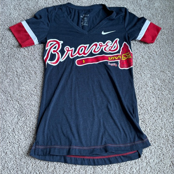 Nike XS Atlanta Braves Baseball T Shirt Fitted V Neck Casual - Picture 1 of 4